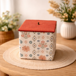 ChatGPT Image 17 feb 2026, 02_15_10 Caja de Cartonaje 11x11 cm